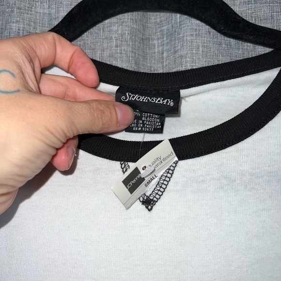 *Women’s St. John's Bay Tee Small NWT - Picture 2 of 4